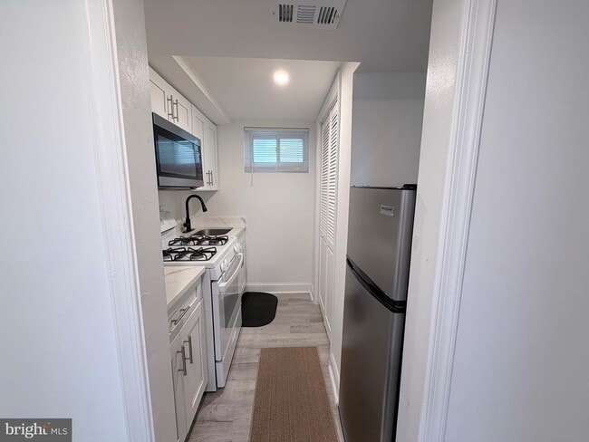 Building Photo - 805 Malcolm X Ave SE