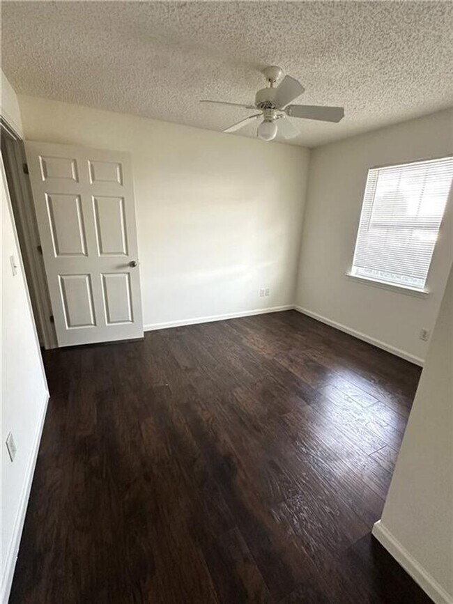 Building Photo - 115 Winter Chase Ln