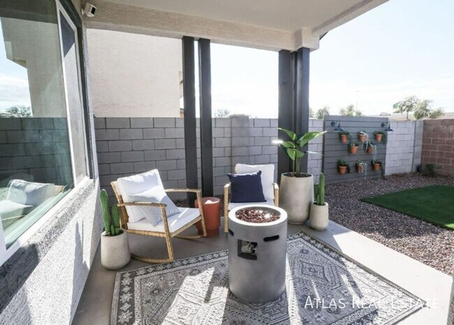 Building Photo - 2361 N 79th Pl