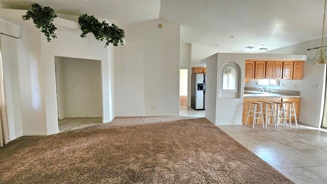 Building Photo - Parkway Village Beauty - 3 Bed + 3 Bth!