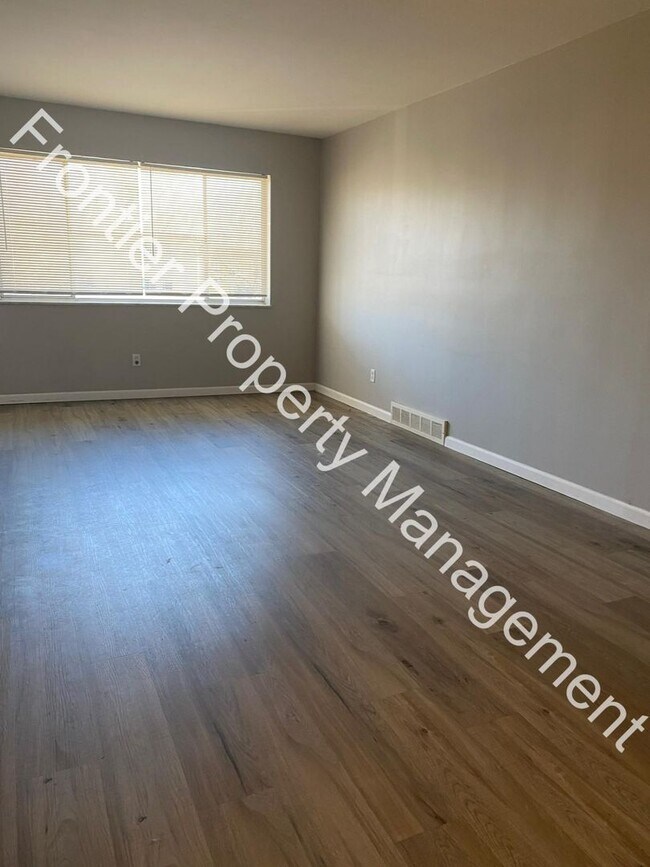 Building Photo - *$200 Off 1st Months May Move In Special* ...