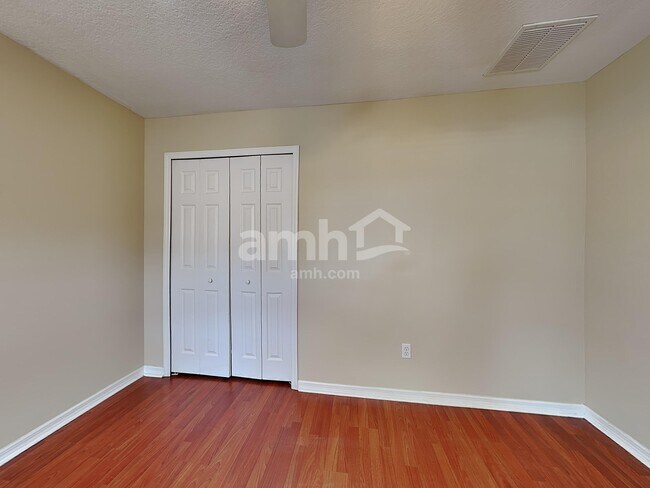 Building Photo - 2770 Spicebush Loop