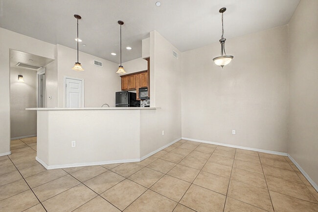 Building Photo - 3332 S Gilbert Rd