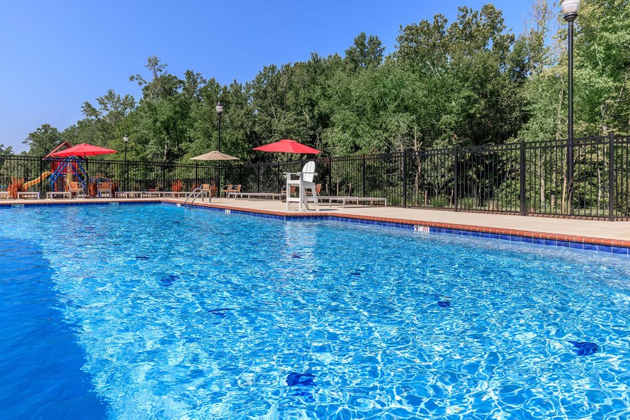 Pool - The Hamptons at Leonardtown