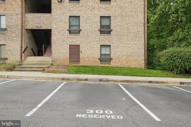 Building Photo - 11619 Stoneview Square