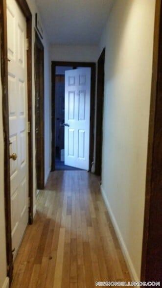 Building Photo - 10 Parker Hill Ave