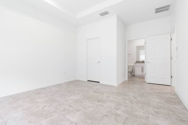 Building Photo - 22 Pony Ln