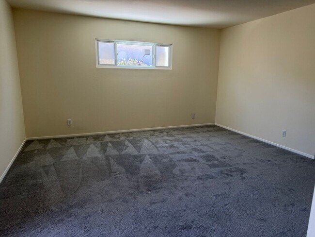 Building Photo - Charming 3 Bedroom 2 Bathroom Wilshire Vista Home with Bonus Room, Resort-Style Backyard and Heat...