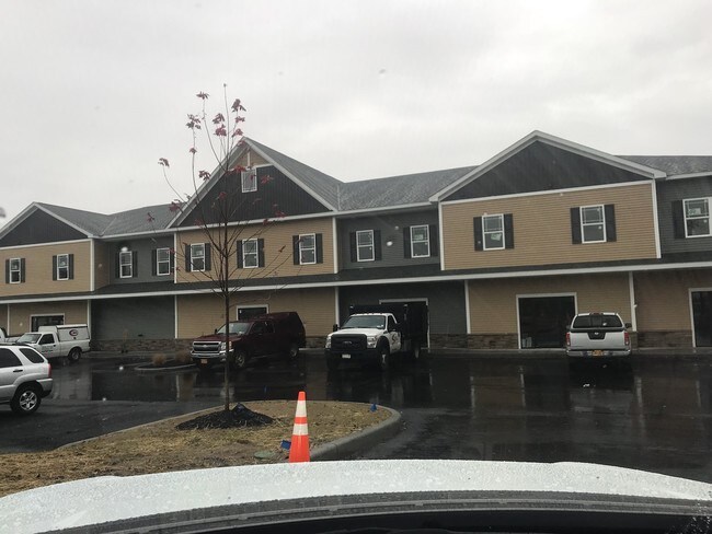 Building Photo - 175 Troy Schenectady Apartments