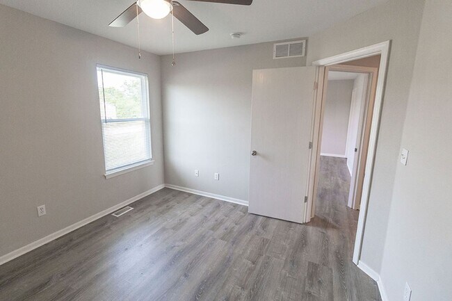 Building Photo - 5209-5211 Currituck Lane