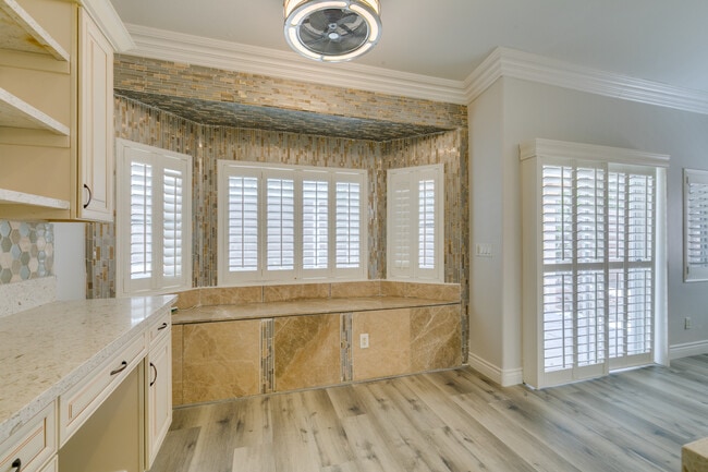 Building Photo - 4105 Demoline Cir