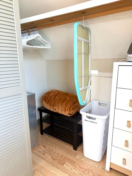 Building Photo - 6204 Old Military Rd