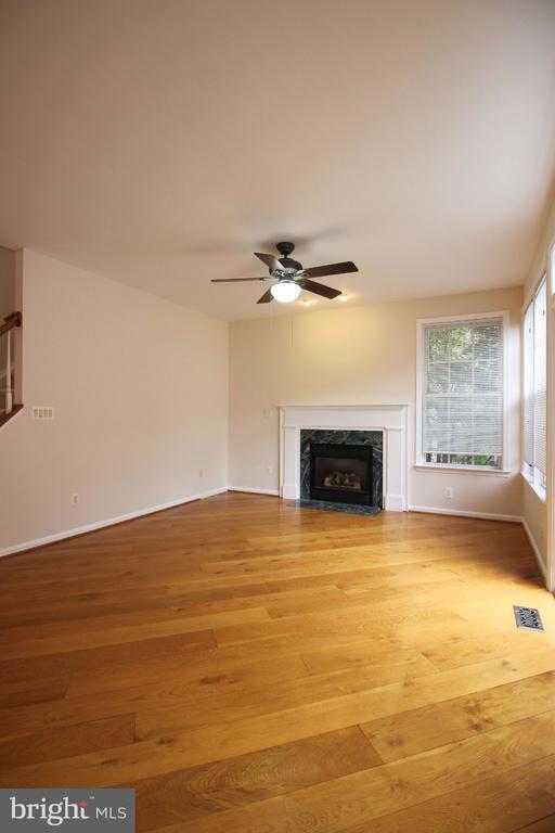 Building Photo - 46140 Cecil Terrace