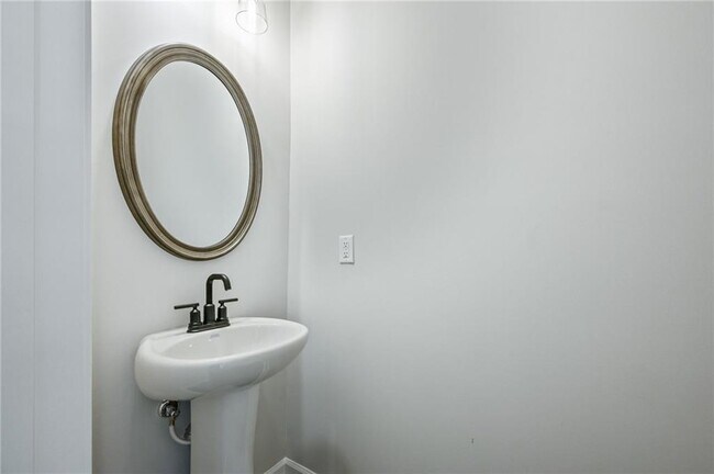 Building Photo - 3744 Silvery Wy