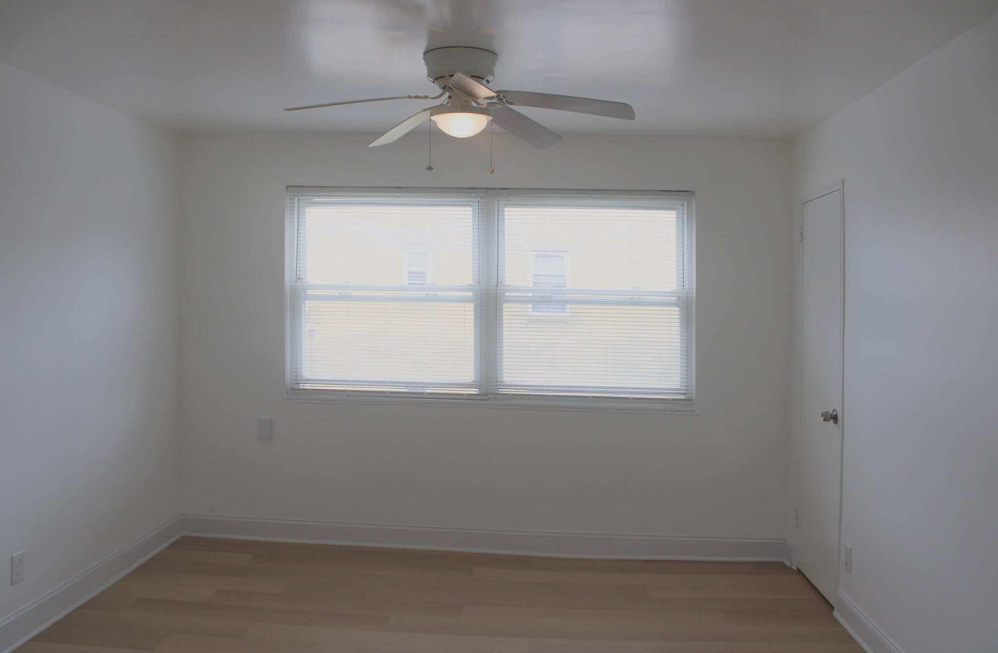 Living room - 1243 16th St NE