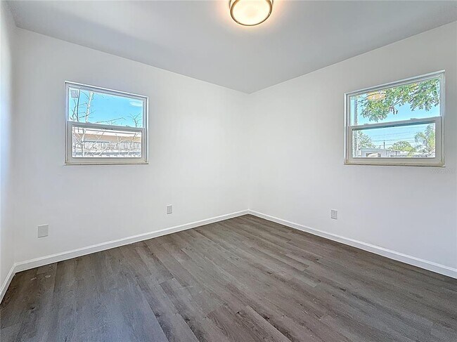 Building Photo - 4716 Town N Country Blvd