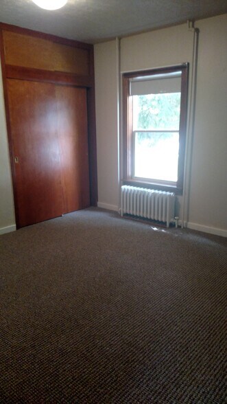 Bedroom 1 - N70W5528 Bridge Rd