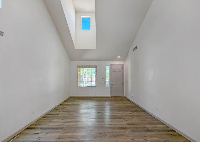 Building Photo - 7085 W Andrew Ln