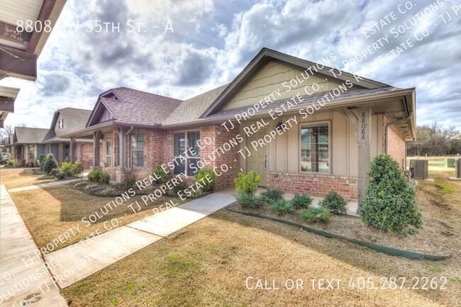 Primary Photo - Two bedroom cottage in OKC!