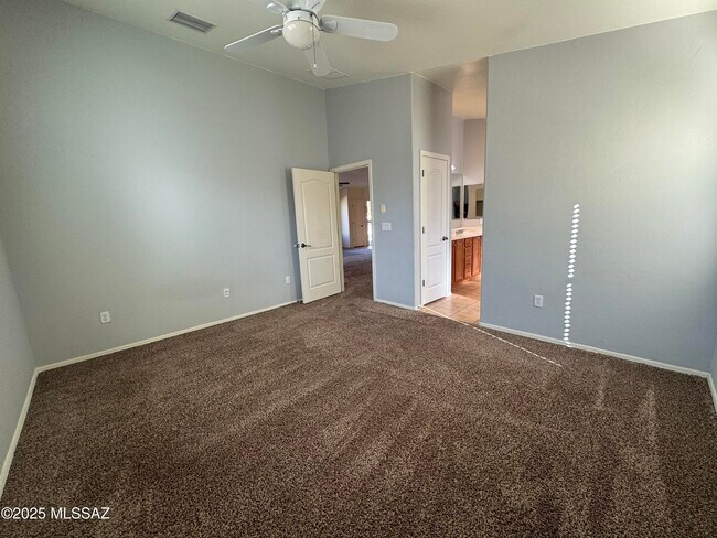 Building Photo - 6590 E Cooperstown Dr