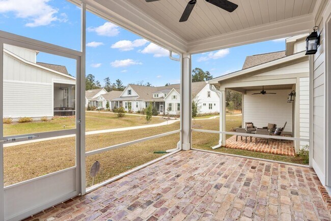 Building Photo - 197 Camellia Oaks Ave