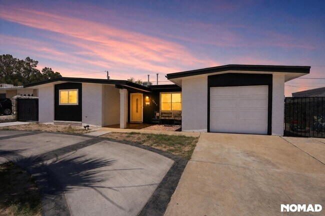 Building Photo - 2045 Solano Dr