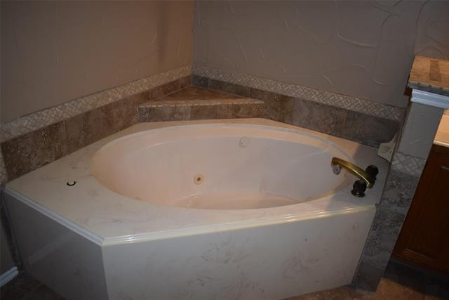 Building Photo - 4207 Sarasota Ln