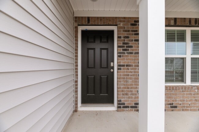 Building Photo - 4008 Madeline Farm Blvd