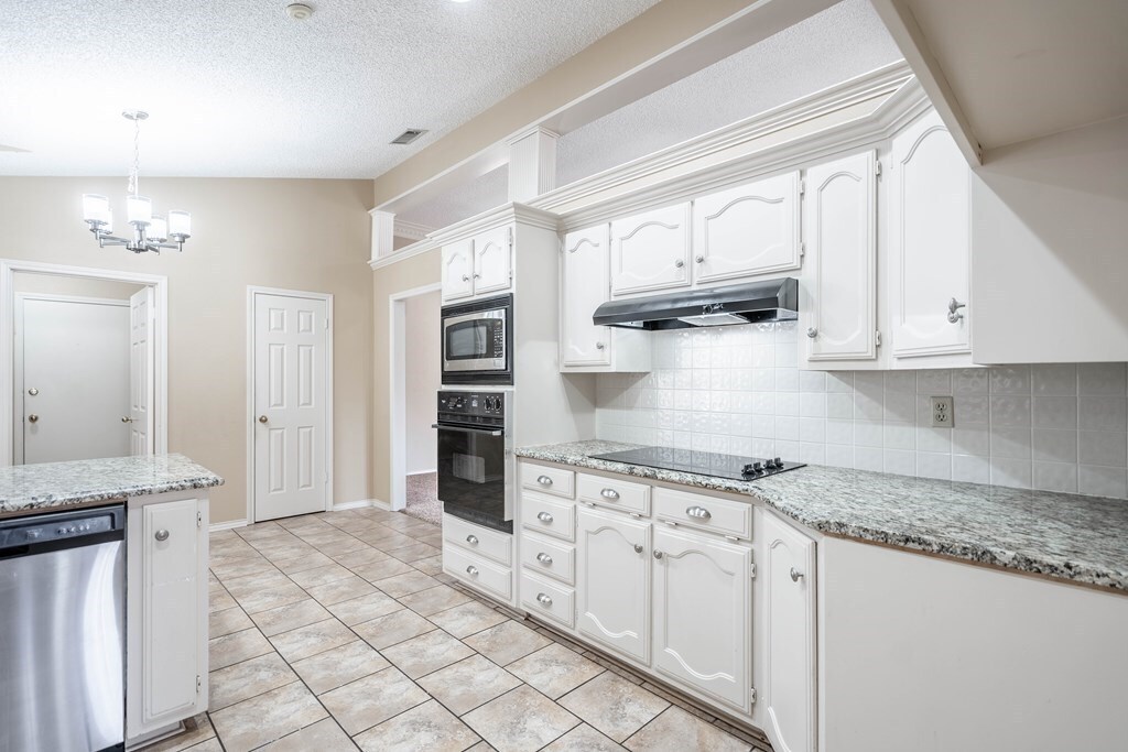 Building Photo - 103 Chukar Run