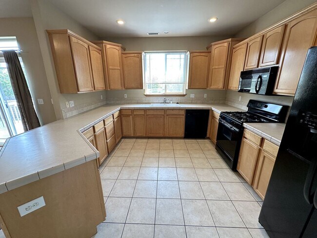 Building Photo - Breathtaking Rambler in Richland