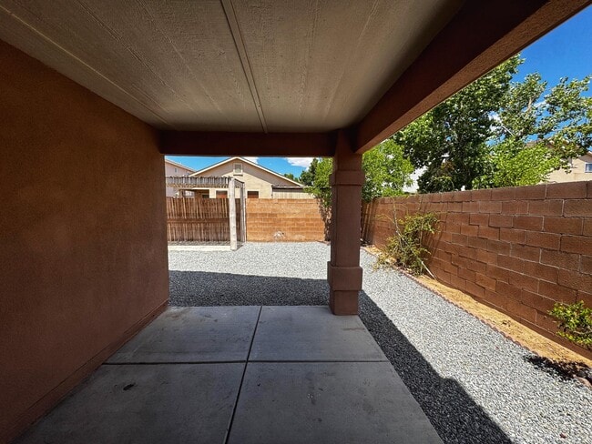 Building Photo - 923 Telstar Loop NW