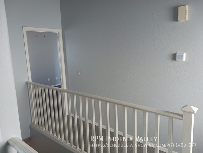 Building Photo - Charming Phoenix 3 Bed / 2.5 Bath Townhome...