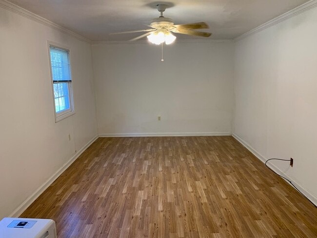 Building Photo - Spacious Ranch House in North Raleigh