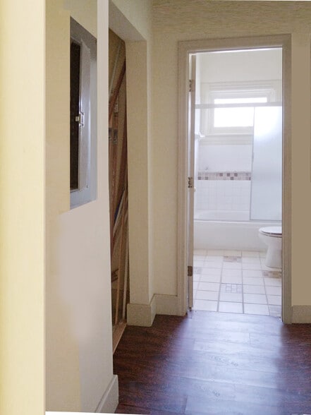 Master BATH - 1300 S 3rd St