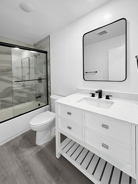 Building Photo - 1345 18th St