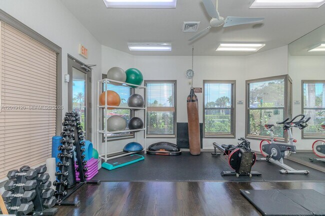 Building Photo - 1480 Windjammer Way