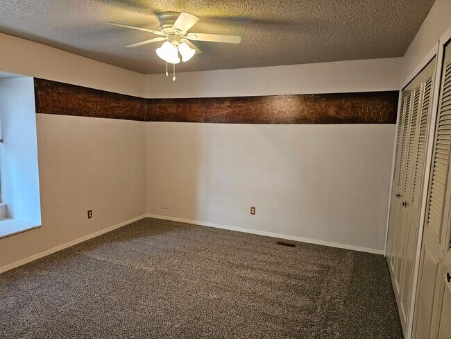 Building Photo - 980 Holli Springs Ln