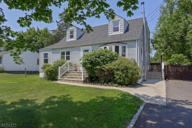 Building Photo - 85 Hollywood Ave