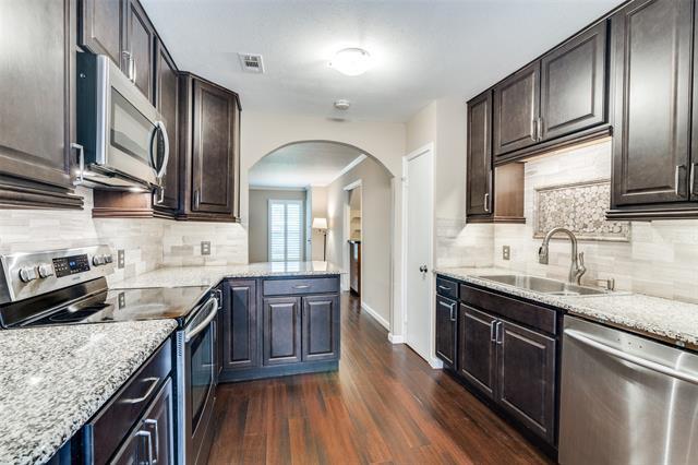 Building Photo - 7826 Meadow Park Dr