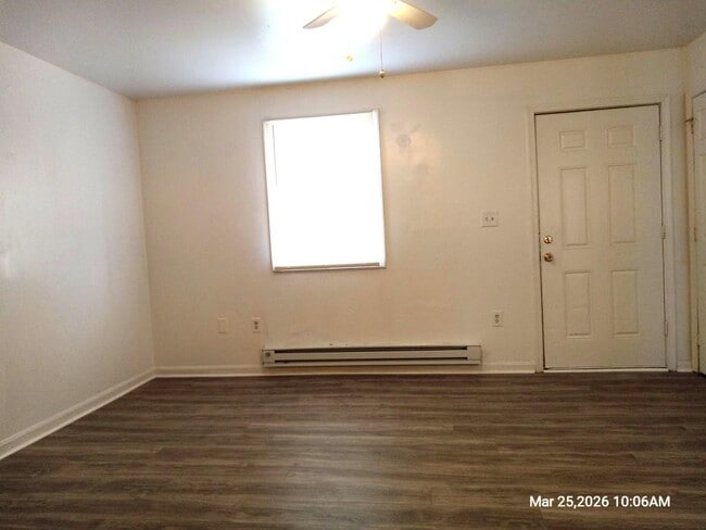 Building Photo - 238 Hollingsworth Manor