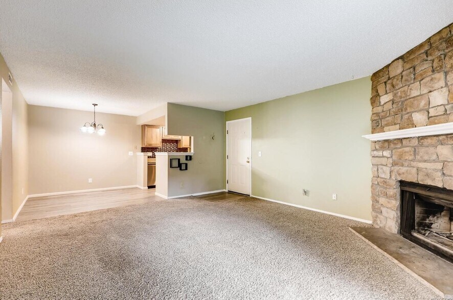Building Photo - 8225 Fairmount Dr