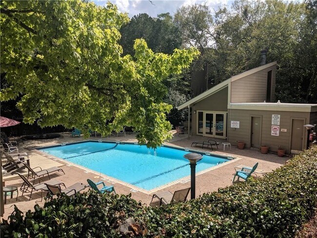 Building Photo - 1135 Barton Hills Dr