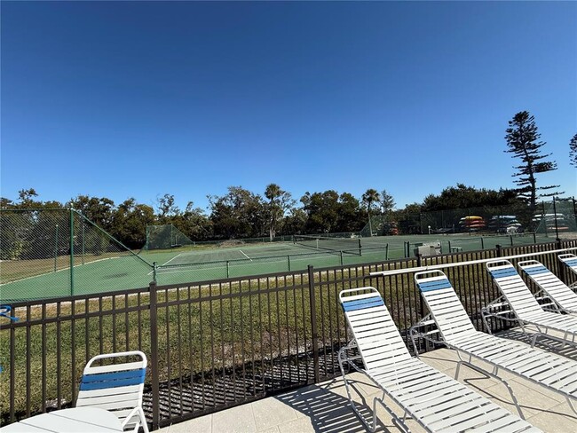 Building Photo - 3330 Gulf of Mexico Dr