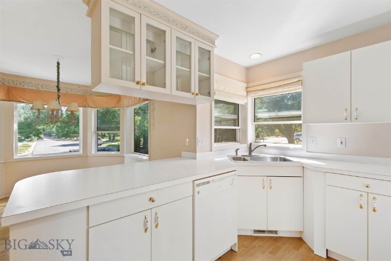 Building Photo - 3155 Fieldstone Dr W