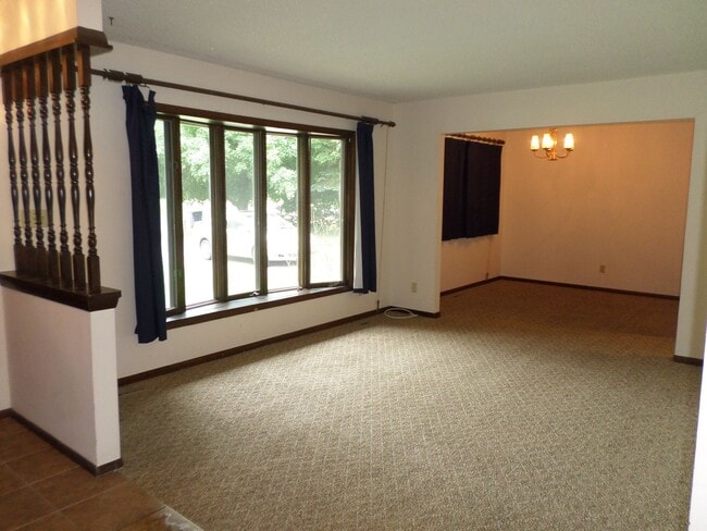 Building Photo - House on Browning available soon