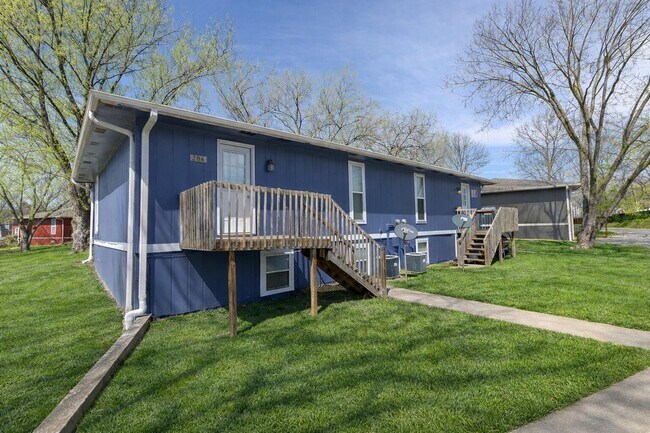 Building Photo - 206 Wheaton Ct