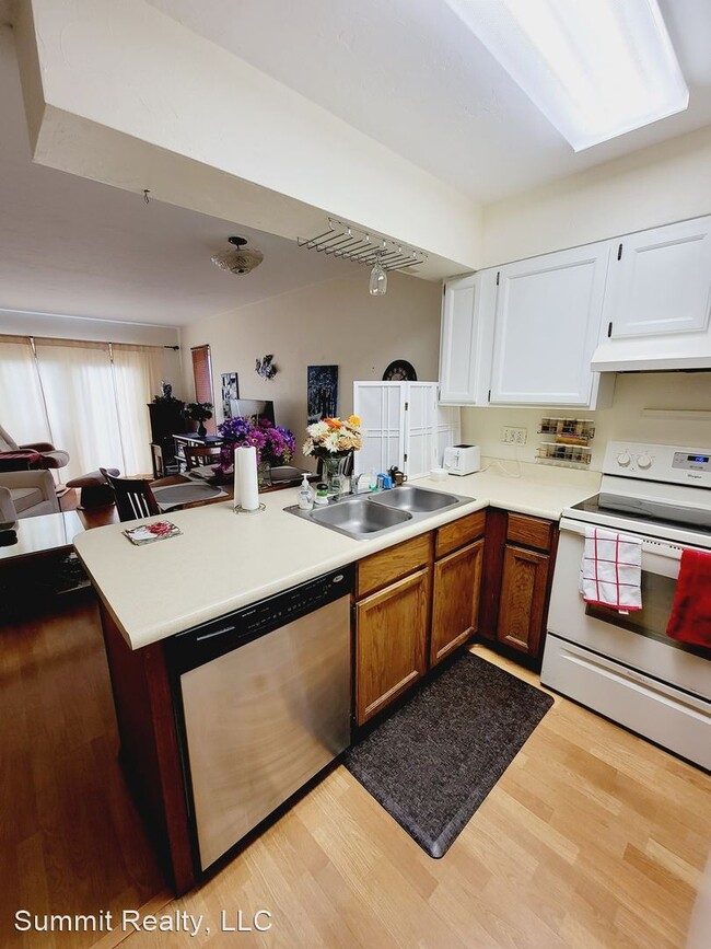 Building Photo - 2 br, 1.5 bath House - 2575 Douglas Hwy 3