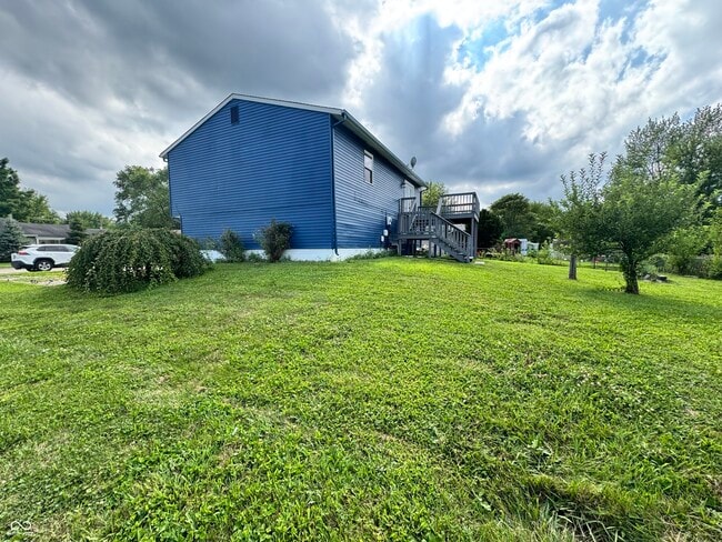 Building Photo - 5530 Yucatan Dr