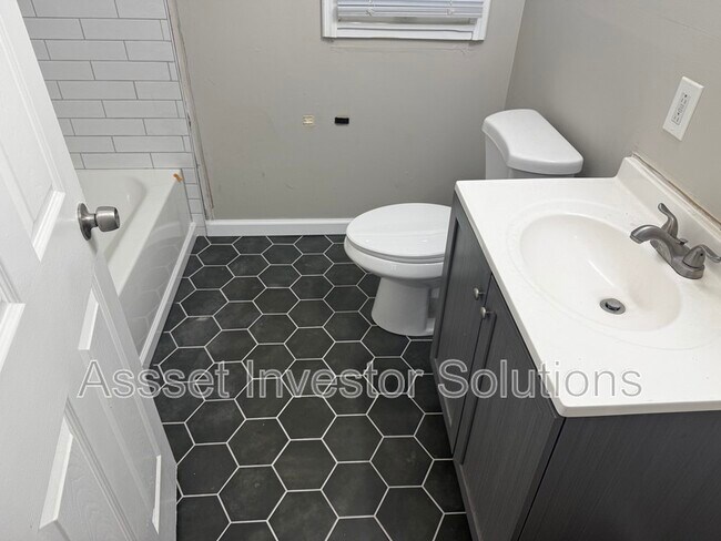 Building Photo - 4131 Eaton St