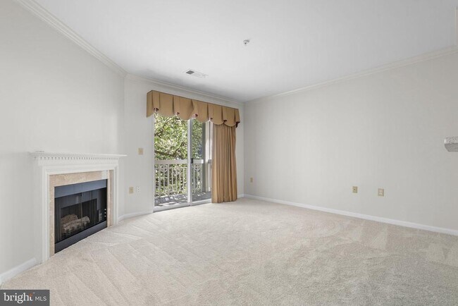 Building Photo - 12915 Alton Square